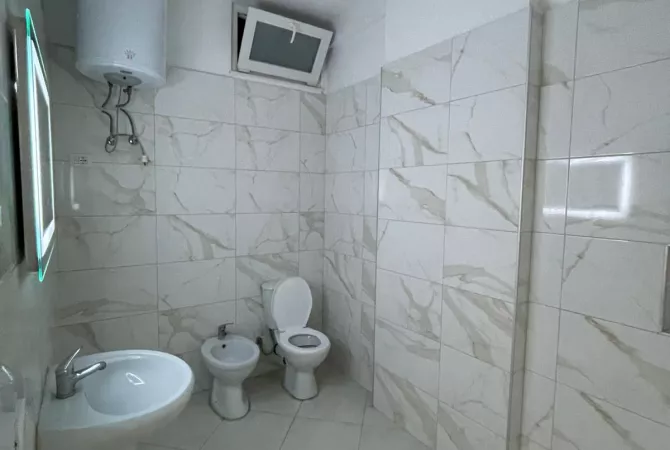 Shtepi me qera Apartament ne Tirane, 3+1, Mobilimi E mobiluar, Pagesa 600  Euro.