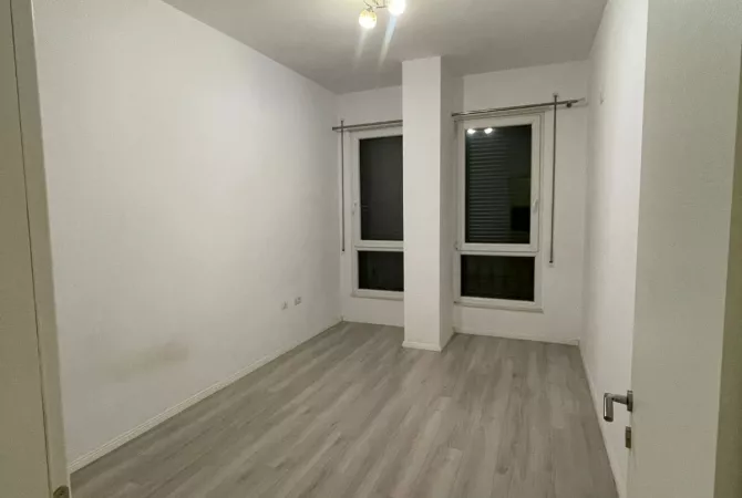 Shtepi me qera Apartament ne Tirane, 3+1, Mobilimi E mobiluar, Pagesa 600  Euro.