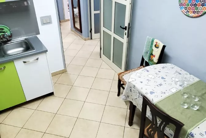 Shtepi me qera Apartament ne Tirane, 2+1, Mobilimi E mobiluar, Pagesa 53,000  Leke.