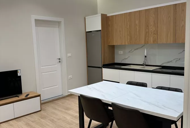 Shtepi me qera 2+1 ne Tirane - 600 Euro