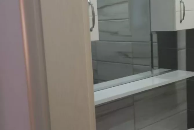 Shtepi me qera Apartament ne Tirane, 1+1, Mobilimi E mobiluar, Pagesa 370  Euro.