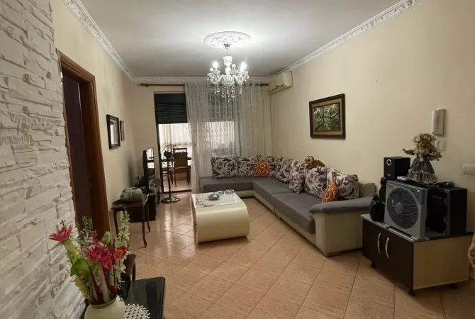 Shtepi me qera 2+1 ne Tirane - 600 Euro