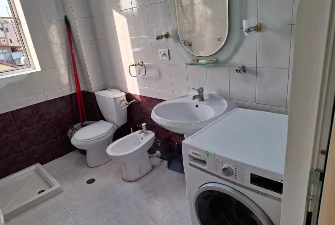 Shtepi me qera Apartament ne Tirane, 1+1, Mobilimi E mobiluar, Pagesa 550  Euro.