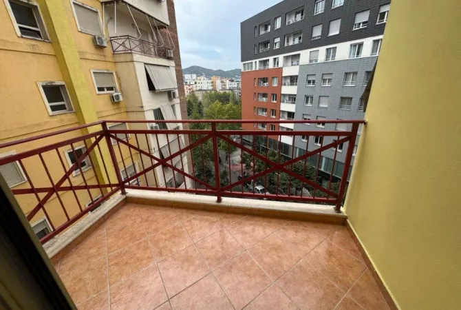 Shtepi me qera Apartament ne Tirane, 1+1, Mobilimi E mobiluar, Pagesa 500  Euro.