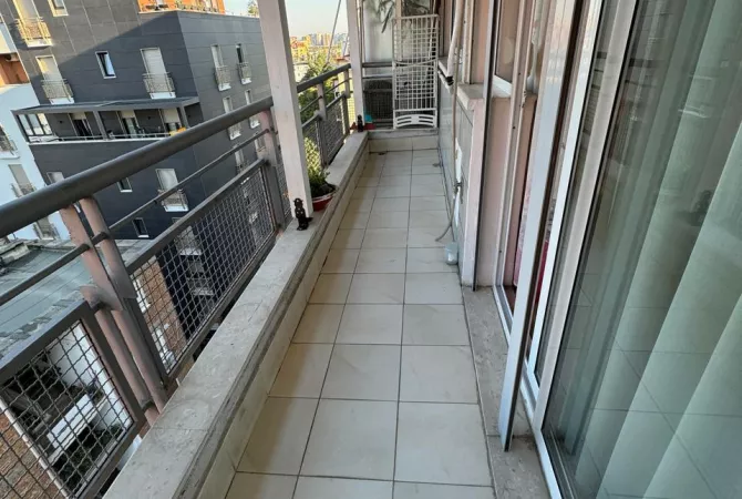 Shtepi me qera Apartament ne Tirane, 1+1, Mobilimi Pjeserisht e mobiluar, Pagesa 560  Euro.