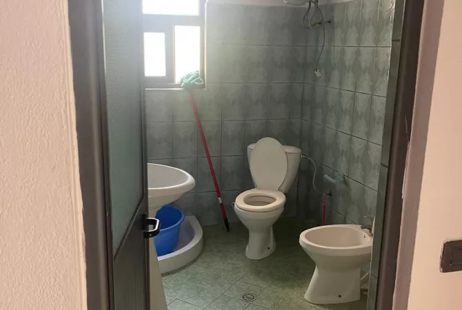 Shtepi me qera Apartament ne Tirane, 1+1, Mobilimi E mobiluar, Pagesa 400  Euro.