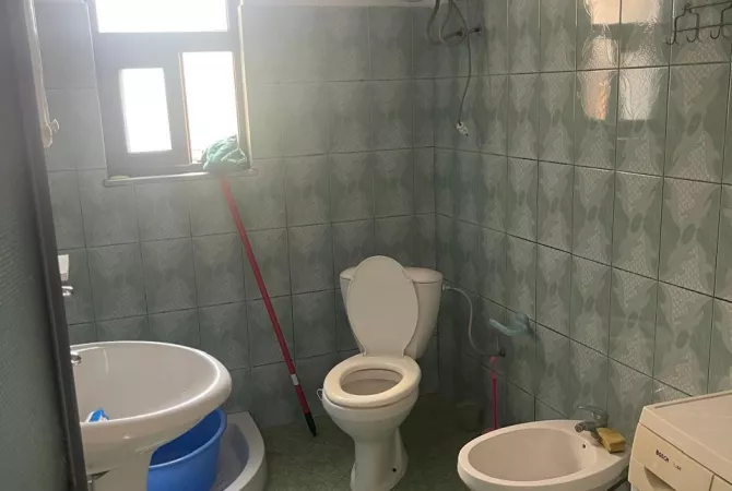 Shtepi me qera Apartament ne Tirane, 1+1, Mobilimi E mobiluar, Pagesa 400  Euro.