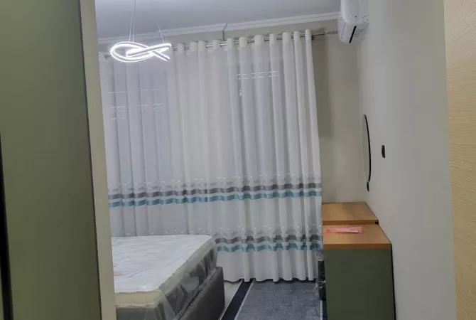 Shtepi me qera Apartament ne Tirane, 1+1, Mobilimi E mobiluar, Pagesa 450  Euro.