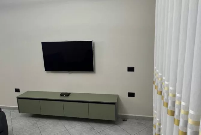 Shtepi me qera Apartament ne Tirane, 1+1, Mobilimi E mobiluar, Pagesa 450  Euro.