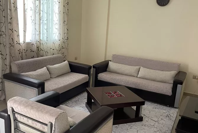 Shtepi me qera 2+1 ne Tirane - 42,000 Leke