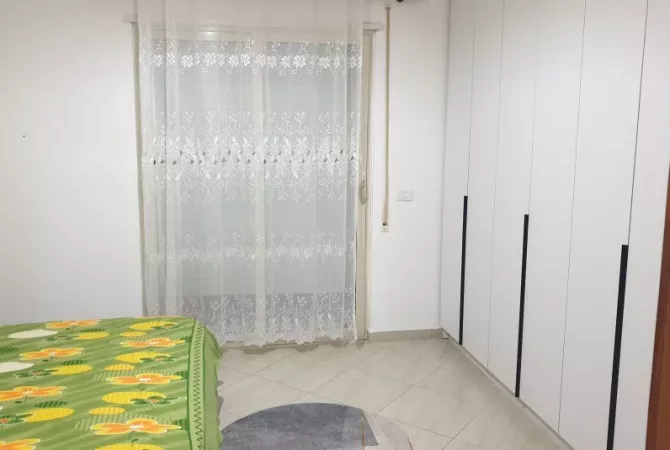 Shtepi me qera 2+1 ne Tirane - 450 Euro