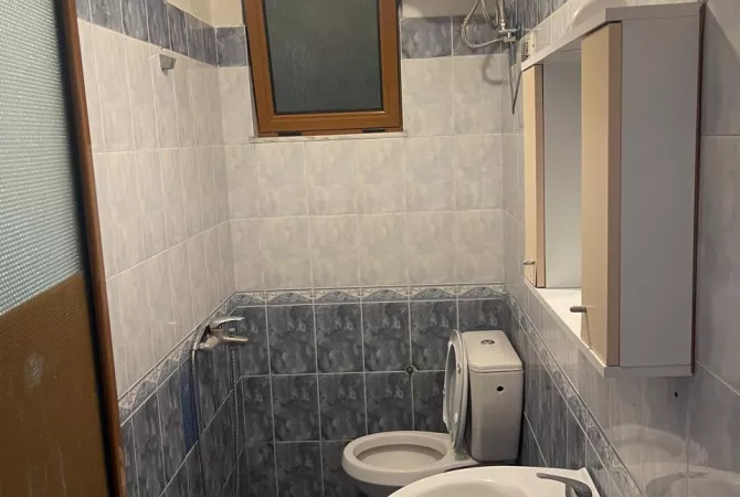 Shtepi me qera 1+1 ne Tirane - 38,000 Leke