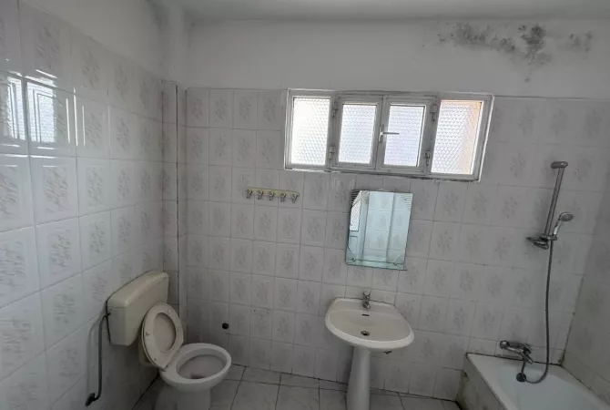 Shtepi me qera Apartament ne Tirane, 1+1, Mobilimi E mobiluar, Pagesa 500  Euro.