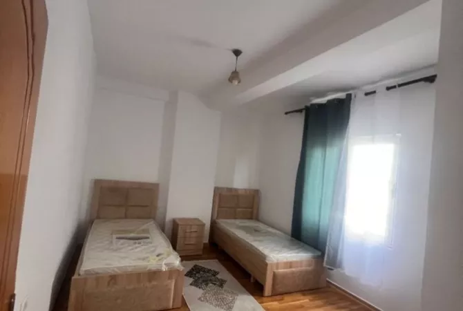 Shtepi me qera Apartament ne Tirane, 2+1, Mobilimi E mobiluar, Pagesa 550  Euro.