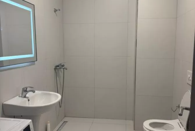 Shtepi me qera 1+1 ne Tirane - 55,000 Leke