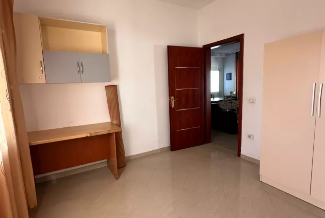 Shtepi me qera 2+1 ne Tirane - 50,000 Leke