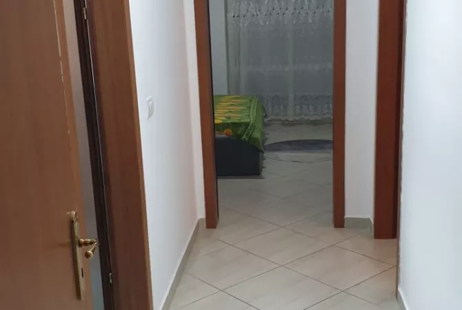 Shtepi me qera Apartament ne Tirane, 2+1, Mobilimi E mobiluar, Pagesa 45,000  Leke.