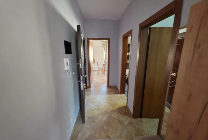 Shtepi me qera Apartament ne Tirane, 2+1, Mobilimi E mobiluar, Pagesa 600  Euro.