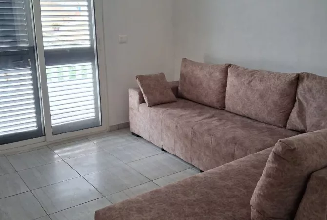 Shtepi me qera Apartament ne Tirane, 2+1, Mobilimi E mobiluar, Pagesa 45,000  Leke.