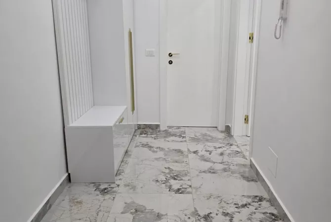 Shtepi me qera Apartament ne Tirane, 1+1, Mobilimi E mobiluar, Pagesa 500  Euro.