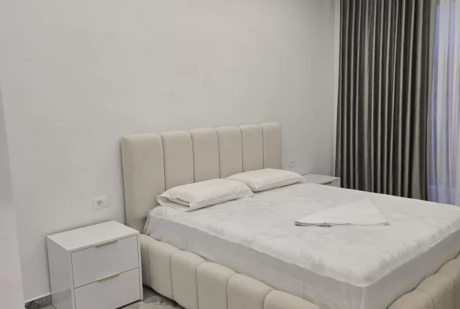 Shtepi me qera Apartament ne Tirane, 1+1, Mobilimi E mobiluar, Pagesa 500  Euro.