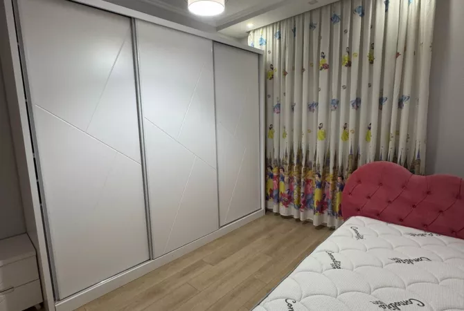 Shtepi me qera Apartament ne Tirane, 2+1, Mobilimi E mobiluar, Pagesa 1,200  Euro.