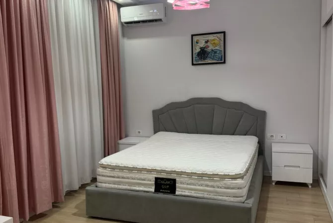 Shtepi me qera 2+1 ne Tirane - 1,200 Euro