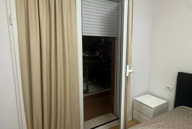 Shtepi me qera Apartament ne Tirane, 1+1, Mobilimi E mobiluar, Pagesa 600  Euro.