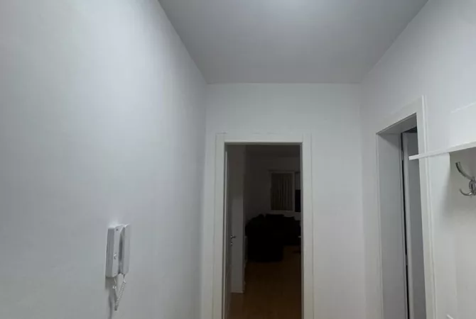 Shtepi me qera Apartament ne Tirane, 1+1, Mobilimi E mobiluar, Pagesa 600  Euro.