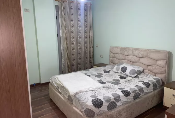 Shtepi me qera 1+1 ne Tirane - 50,000 Leke