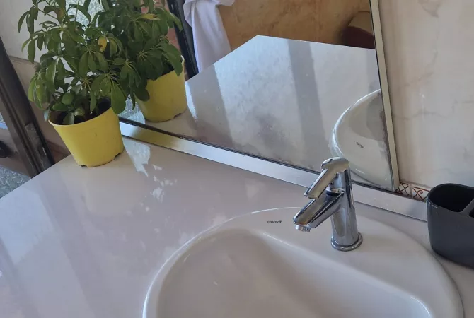 Shtepi me qera Apartament ne Tirane, 2+1, Mobilimi Pjeserisht e mobiluar, Pagesa 50,000  Leke.