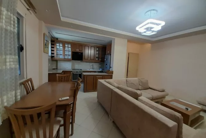 Shtepi me qera Apartament ne Tirane, 2+1, Mobilimi E mobiluar, Pagesa 500  Euro.