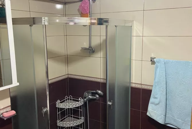 Shtepi me qera Apartament ne Tirane, 1+1, Mobilimi E mobiluar, Pagesa 600  Euro.