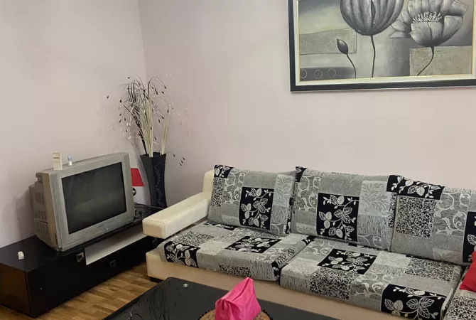 Shtepi me qera Apartament ne Tirane, 1+1, Mobilimi E mobiluar, Pagesa 600  Euro.