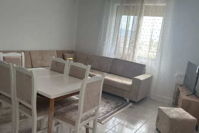 Shtepi me qera 2+1 ne Tirane - 400 Euro