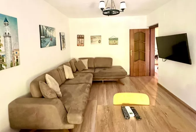Shtepi me qera 2+1 ne Tirane - 50,000 Leke
