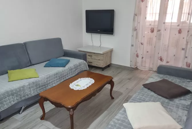 Shtepi me qera 1+1 ne Tirane - 55,000 Leke
