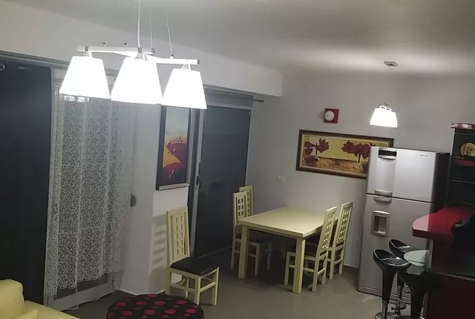 Shtepi me qera Apartament ne Tirane, 3+1, Mobilimi E mobiluar, Pagesa 800  Euro.