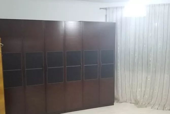 Shtepi me qera Apartament ne Tirane, 3+1, Mobilimi E mobiluar, Pagesa 800  Euro.