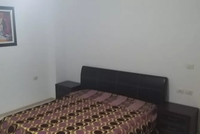 Shtepi me qera Apartament ne Tirane, 3+1, Mobilimi E mobiluar, Pagesa 800  Euro.