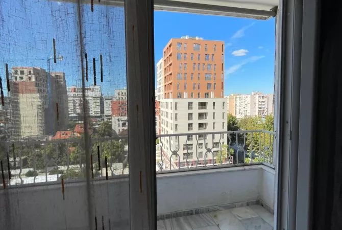 Shtepi me qera Apartament ne Tirane, 2+1, Mobilimi E mobiluar, Pagesa 650  Euro.