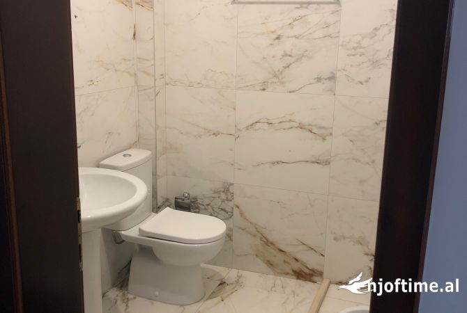 Zyra/biznes - Sheshi Willson  (me qera)