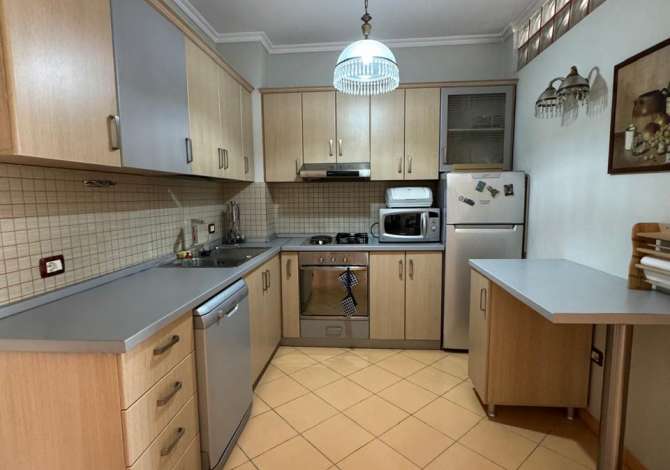 Shtepi me qera 1+1 ne Tirane - 38,000 Leke