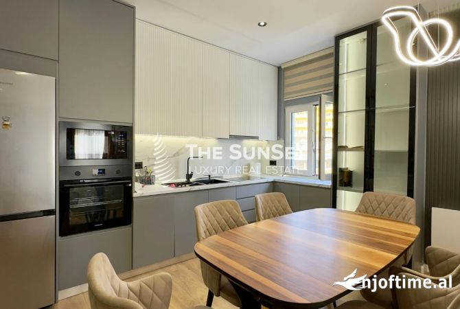 Shtepi me qera Apartament ne Tirane, 2+1, Mobilimi E mobiluar, Pagesa 1,000  Euro.