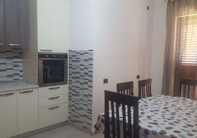 Shtepi me qera 2+1 ne Tirane - 40,000 Leke