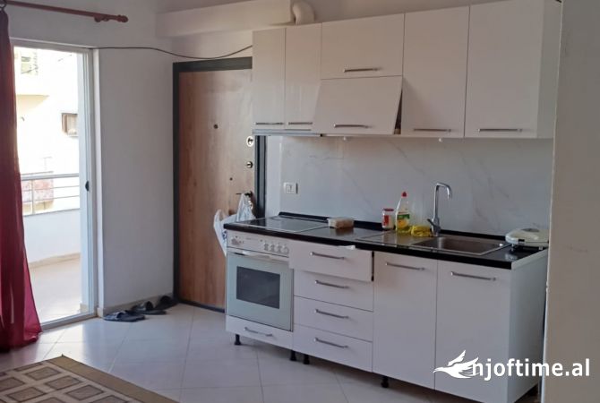 Shtepi me qera 1+1 ne Tirane - 32,000 Leke