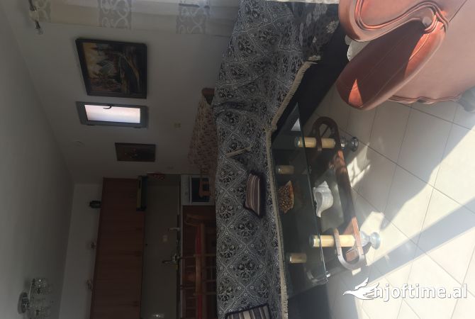 Shtepi me qera 1+1 ne Tirane - 30,000 Leke