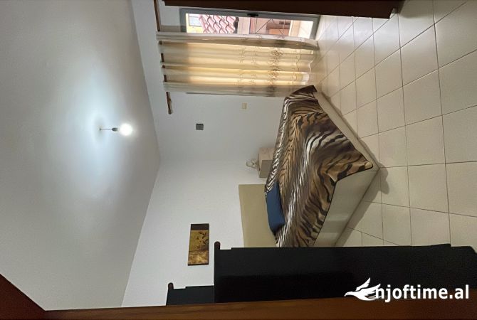 Shtepi me qera 1+1 ne Tirane - 30,000 Leke