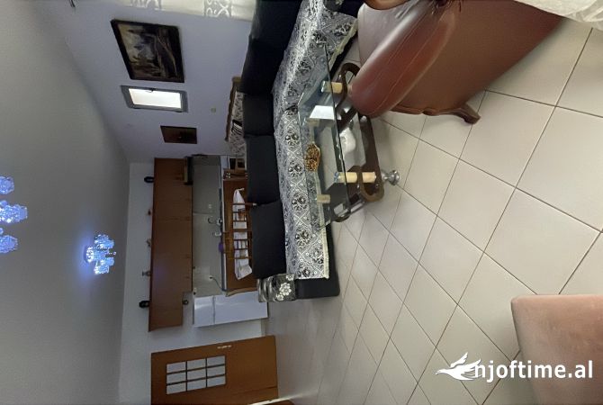 Shtepi me qera 1+1 ne Tirane - 30,000 Leke