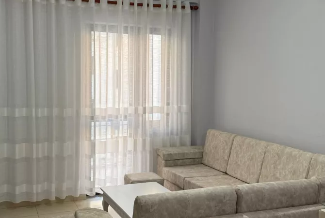 Shtepi me qera 2+1 ne Tirane - 35,000 Leke